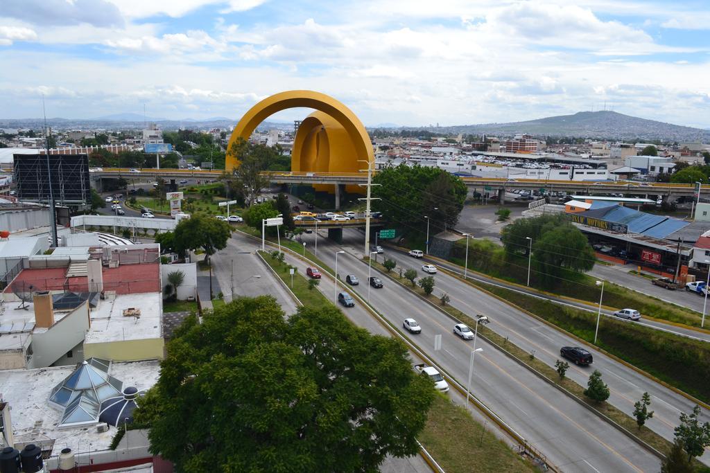 Hostalia Hotel Expo & Business Class Guadalajara Exterior photo